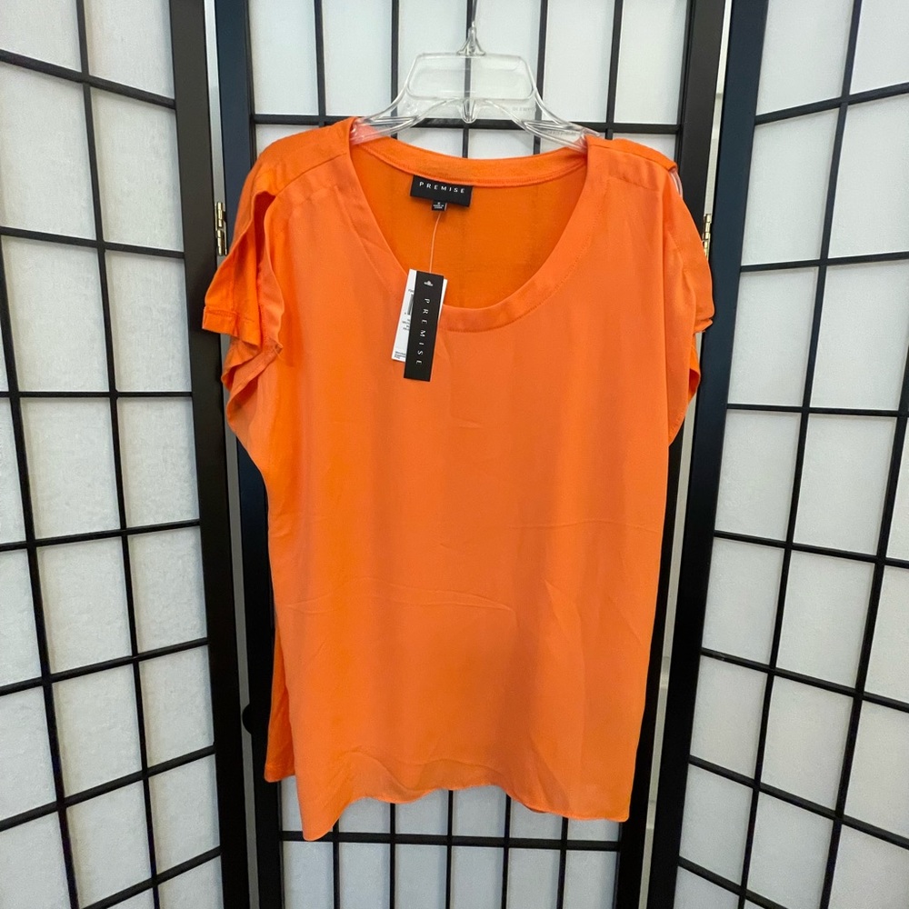 NWT Premise Women’s Top, Size Small